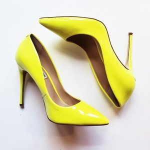 Daisie Steve Madden Heels in Yellow